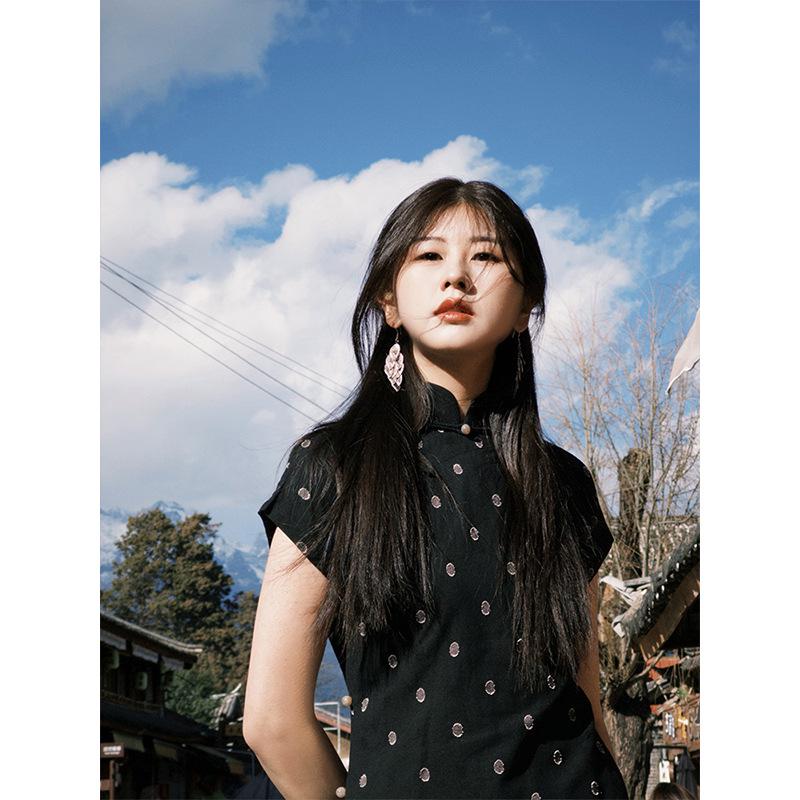 Fresh & Comfortable 'With Wind' Daily Girl Cheongsam: Retro Chinese Style Dress for Spring/Summer