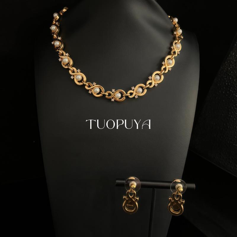 European Luxury Pearl Necklace & Earrings Set