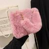 Plyšová taška tote z umelej kožušiny pre ženy Zimná taška cez rameno Ležérne nadýchané crossbody tašky Módna retiazková kabelka Dievčenská mäkká peňaženka