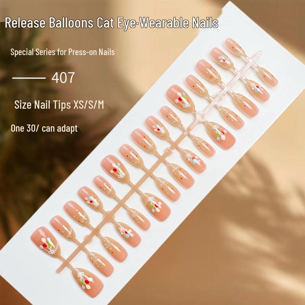 

Exquisite Cat Eye Flying Balloons Nail Art: Simple, Cute, Wearable False Nails