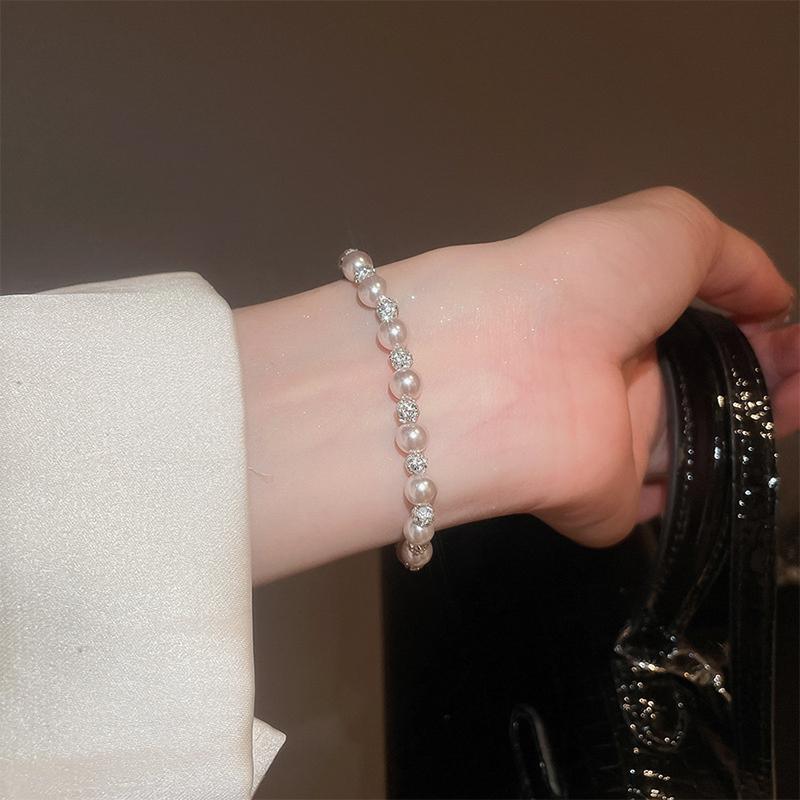 Rose Pearl Bead Necklace Set French Niche Light Luxury Collarbone Chain High-End New Necklace