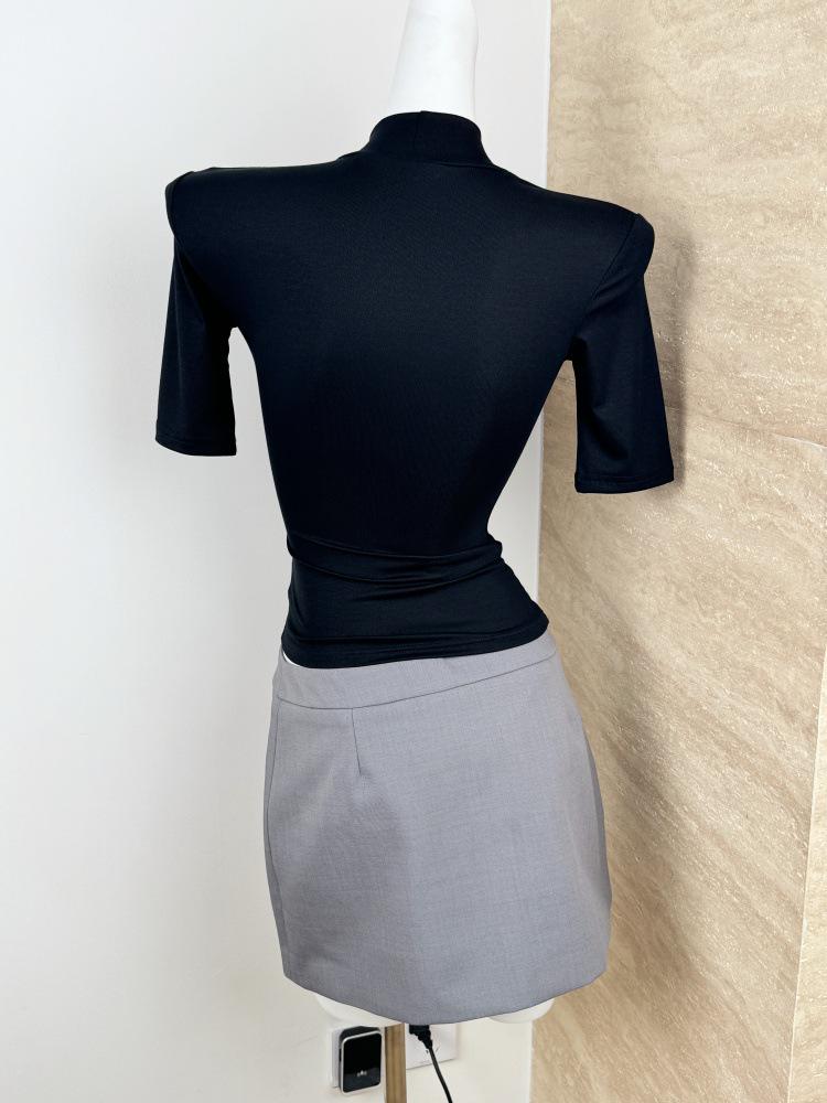 T-shirt Estiva Slim Fit Retrò in Tencel Lycra, Scollo Alto, Spalla Dritta, Manica a Cinque Quarti