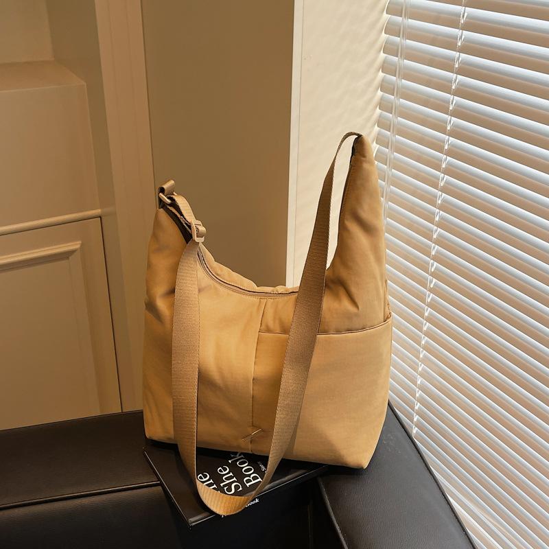Lightweight Niche Retro Lazy Tote Bag Nylon Cloth Shoulder Messenger Bag Work Armpit Bag