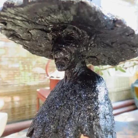 Halloween Black Witch Statue Handmade Guardian of Your Home Gothic Witch Figurine Sculpture Holiday Party Decoration Ornament