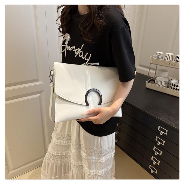 Vintage Damen Umschlag-Clutch-Tasche PU-Leder Große Kapazität Handtasche Mode Halbmond-Schnalle Umhängetasche Elegante Crossbody-Tasche Abendtasche