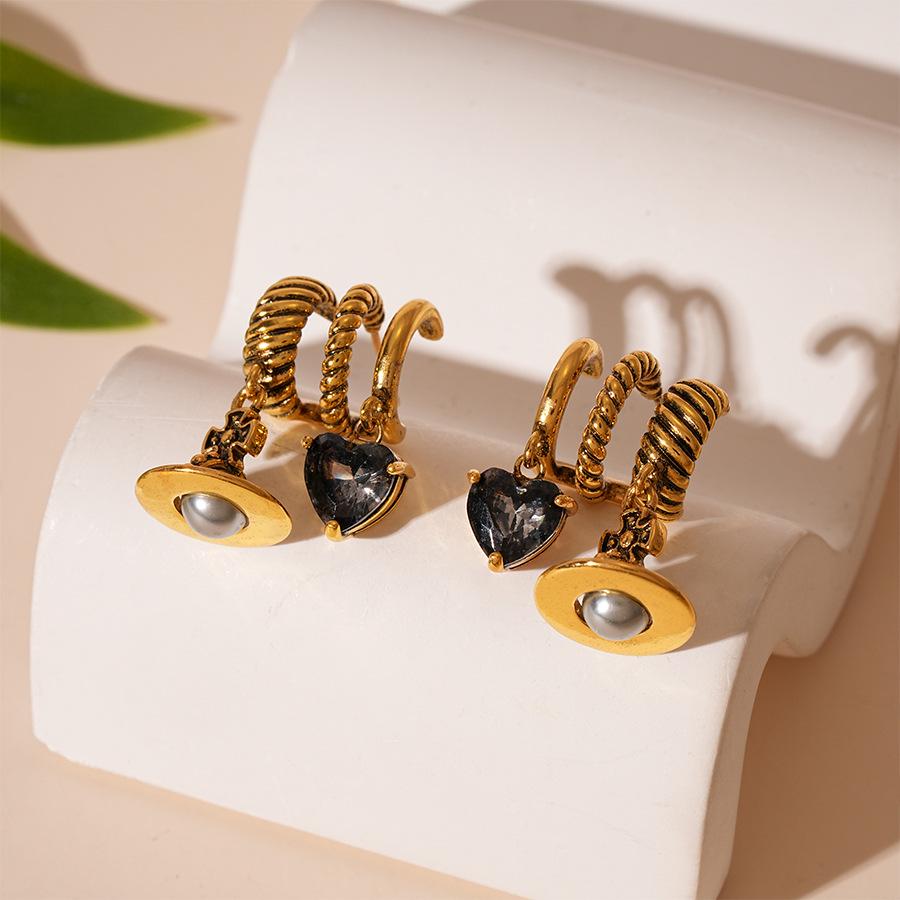 

Винтажные серьги-кольца с цирконом в форме сердца и Сатурном, серебристые: Стильный, Высококлассный Европейский и Американский Дизайн для Женщин.