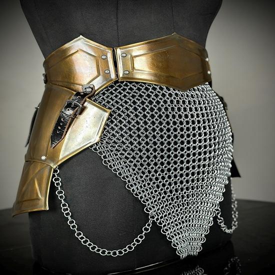 Statečná dáma, Stredoveký rytiersky tasset s retiazkou, Dámsky kostým, Cosplay zbroj, Larpová zbroj Darček
