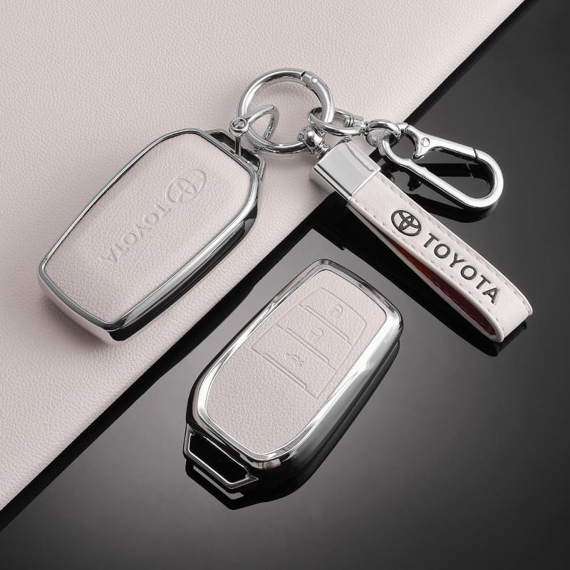 Läder Bilnyckel Fodral Fobskydd för Toyota RAV4 Crown Hilux Fortuner Yaris Prius Corolla Camry Land Cruiser Avensis Verso Prado C