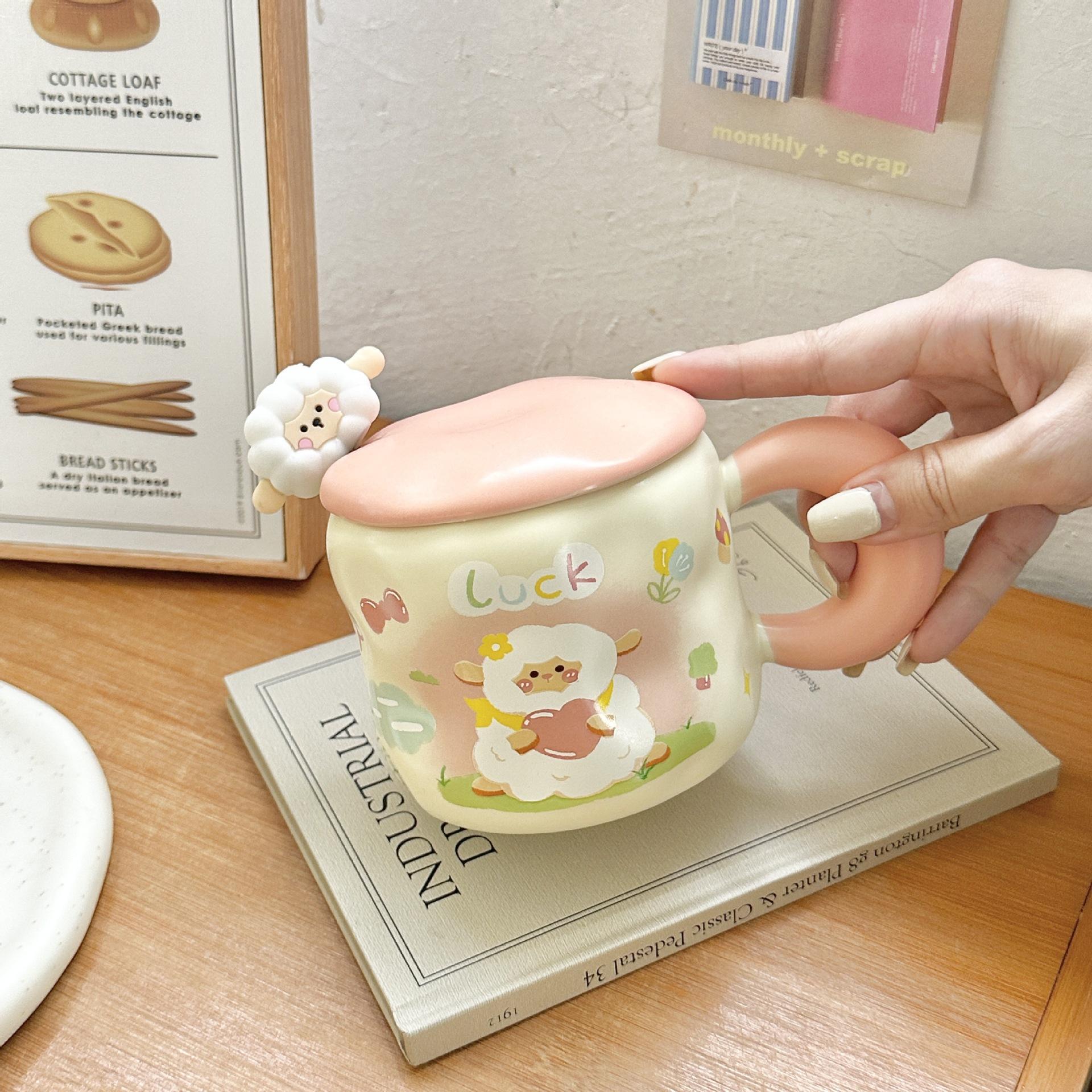 Премиум Милая Мультяшная Овечка Керамическая Кружка Подарок на День Рождения Девочка Кружка с Крышкой Пара Девочка Высокая Ценность Кружка для Воды Сильная Сильная 401-500ml