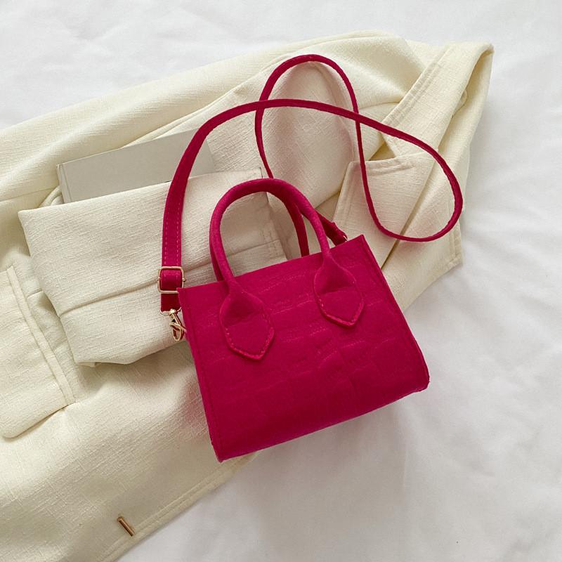 Small Shoulder Bag With Sewn Details For Casual Daily Use