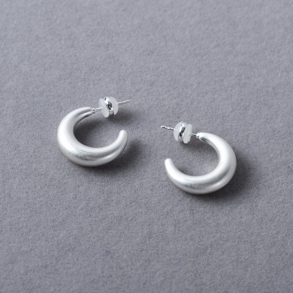 Simple And Fashionable Personalized Smooth C-Shaped Earrings S925 Silver Needle Earrings, Temperament Versatile Commuting Must Enter Earrings