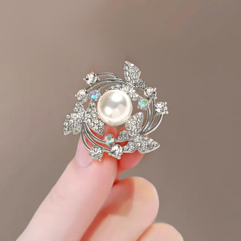 Wave Sunflower Diamond Brooch: Cute, High-End, Versatile Decorative Jewelry Pin
