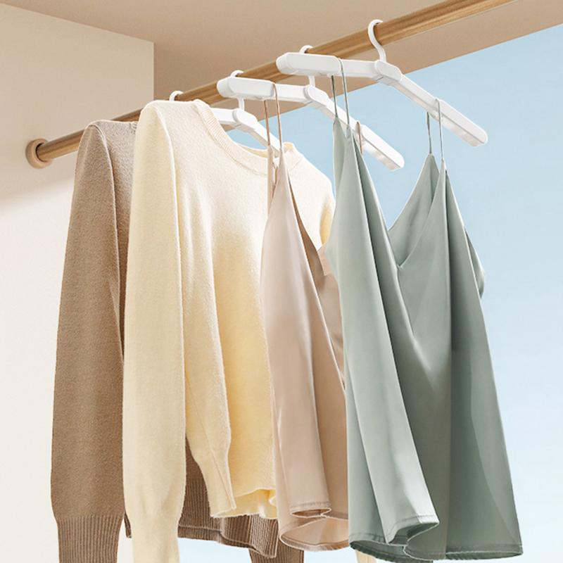 Travel Hangers Premium Foldable Hangers Sturdy Space-Saving For Suitcase Plastic Travel Accessories Portable Clothes Hanger