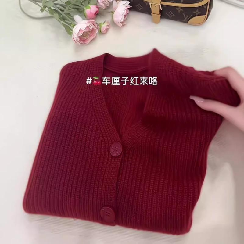 Heavy beautiful new cherries red sweater jacket women's winter senior sense super good-looking knitted cardigan