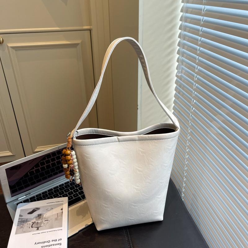 Premium Sense Niche Bag Women's Autumn and Winter 2025 New Retro Versatile Shoulder Messenger Bag Casual and Explosive Bucket Bag