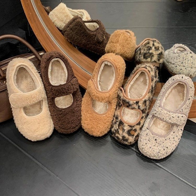 Retro wind inner heightening cotton shoes 2025 autumn and winter cute college wind Velcro warm velvet cotton shoes for women's outer wear