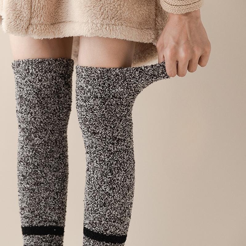 Kniehohe Socken aus Korallenfleece, Verdickte Winter-Langbein-Kniepolster aus Fleece, Locker sitzende Socken für ältere Menschen, Herren-Hausschlafsocken für den Boden