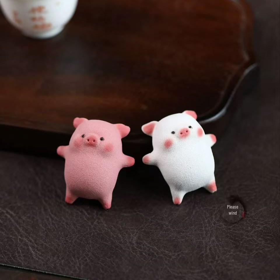 Yixing Zisha Tea Pet - Lying Flat Pig Zodiac Bathtub Ornament