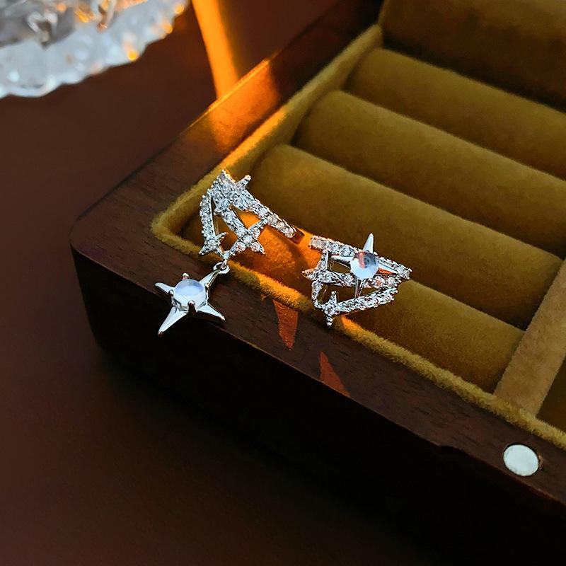 Fashionable And Exquisite Inlaid Zircon Star Without Perforation Ear Bone Clip Neutral Creative Asymmetrical Party Jewelry Gift