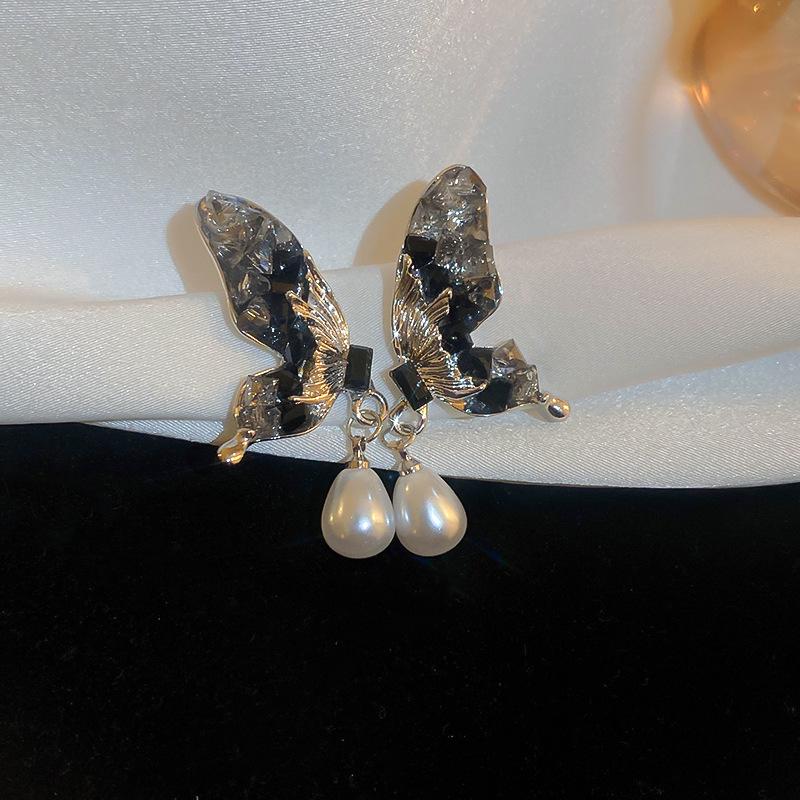 Retro Butterfly Crystal & Pearl Earrings for Women