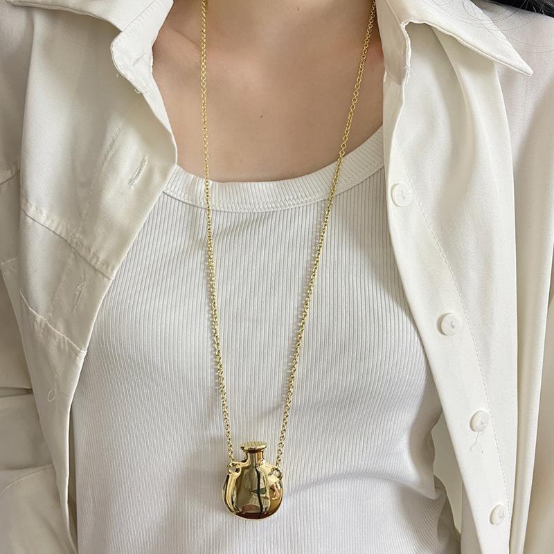 

2024 Autumn/Winter New Metal Small Vase Pendant Long Necklace small срібний