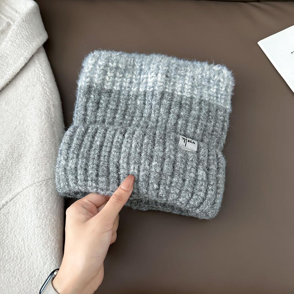 2025 Season Cute Cat Ears Plush Knitted Hat Women's Cold and Warm Ear Protection Hat Shows Small Face