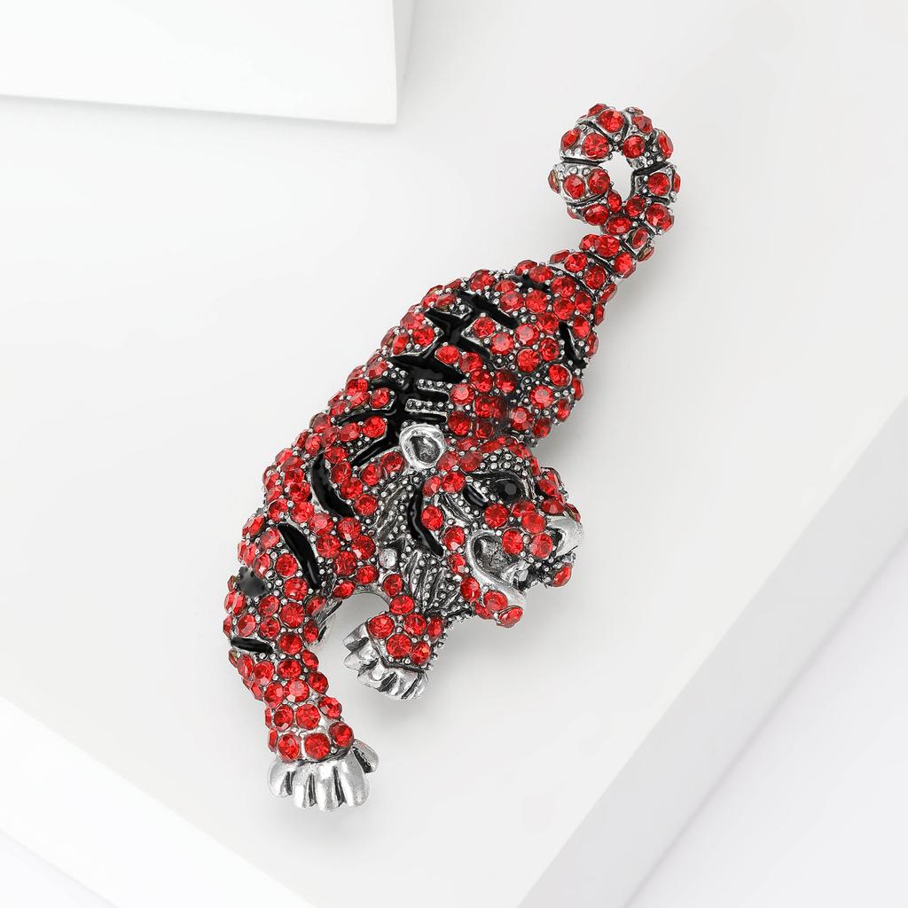 Vintage Personality Tiger Styling Brooch Alloy Rhinestone Brooch Sales Fashion Clothing Accessories Pins