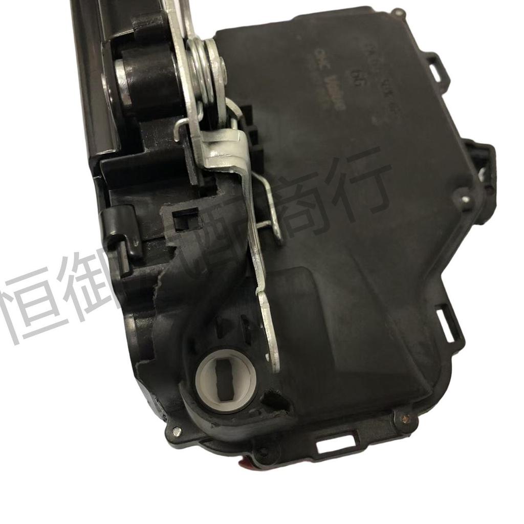 1TD837015A Front Left Door Handle for Sagitar, Octavia, Touran (2004-2019)