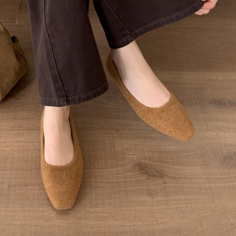 Korean flat-bottomed versatile velvet Doudou shoes single shoes women's shoes 2025 new autumn and winter outer wear simple Mao Mao shoes