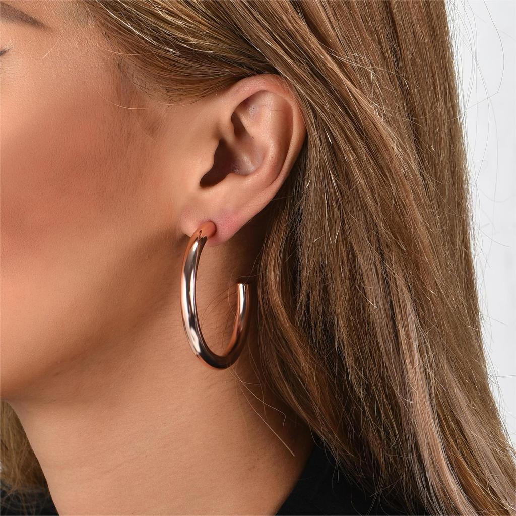 European & American C-Shaped Earrings: Fashionable 18K Gold-Plated, Color-Preserving, Geometric Ear Cuffs, Praised in Aviation Material.