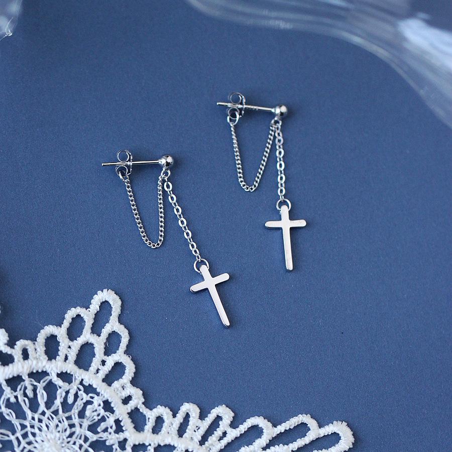 Kolczyki z frędzlami z całego łańcuszka krzyżowego dla mężczyzn i kobiet. Fajne, modne kolczyki w stylu punkowym. Osobowość