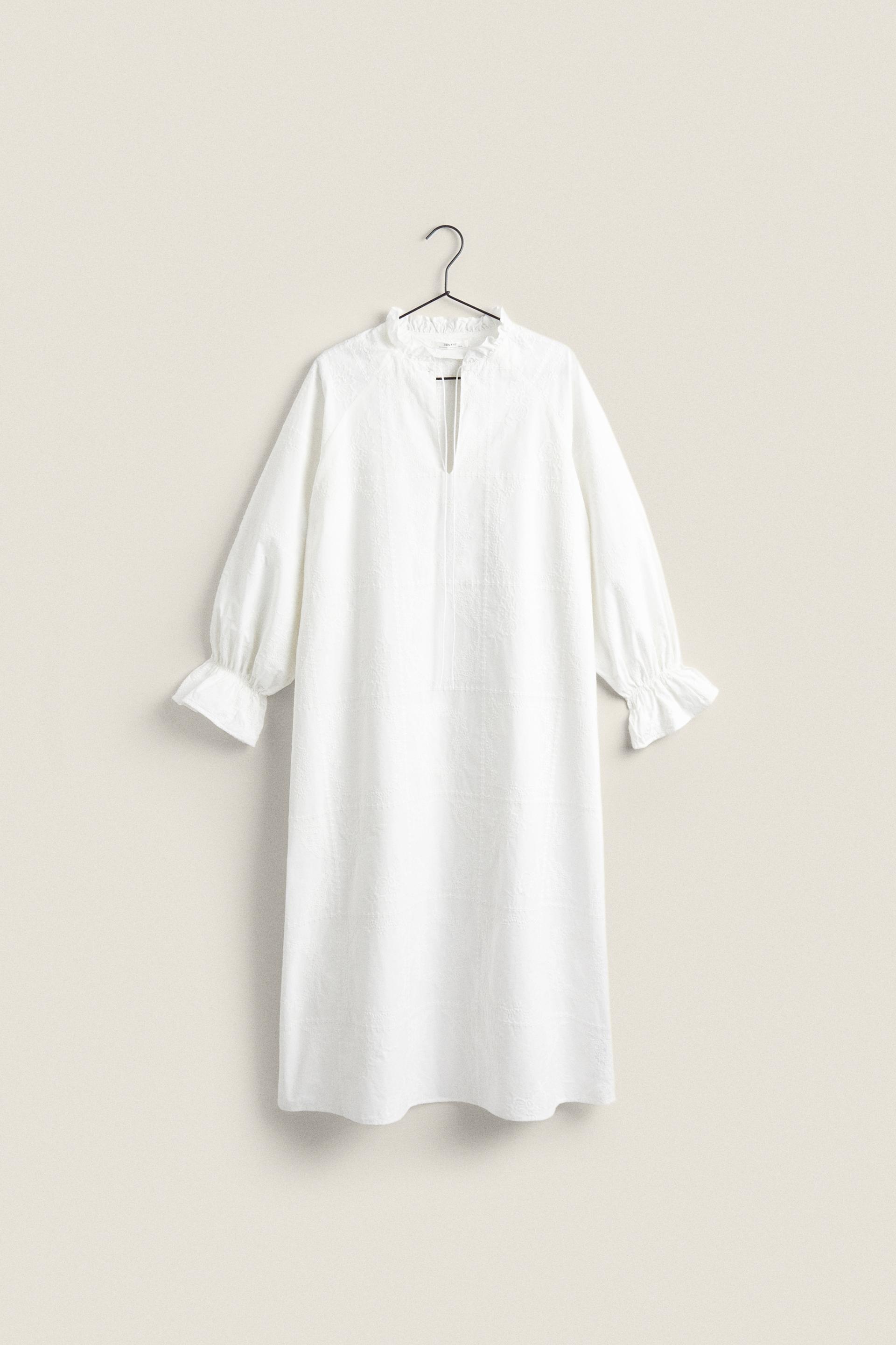 

ХЛОПКОВАЯ НОЧНАЯ РУБАШКА С ВЫШИВКОЙ