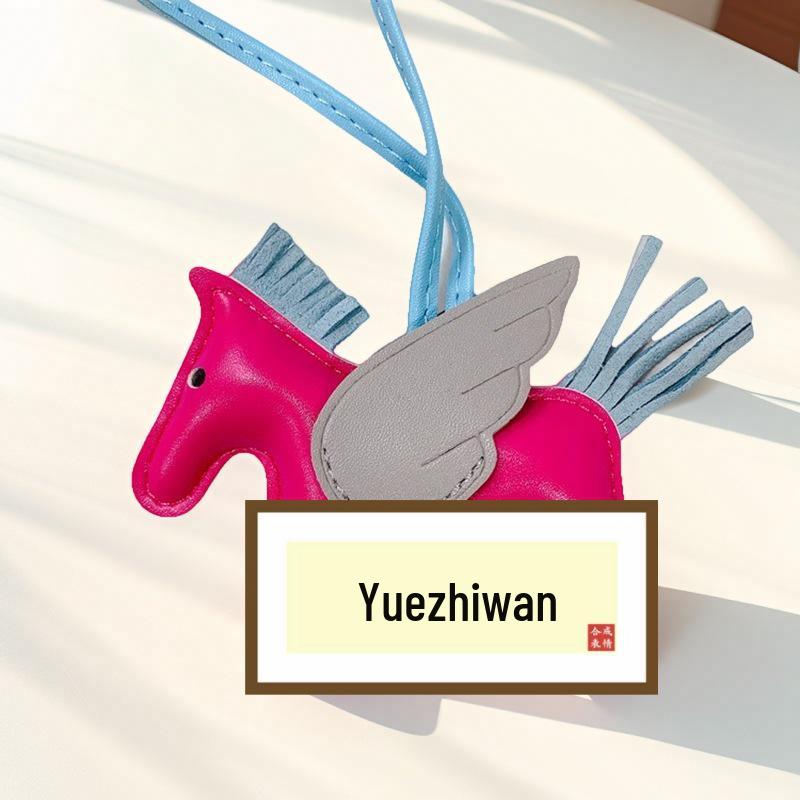 Pegasus Anhänger Schlüsselanhänger: Süßer Quaste, Kontrastfarbe, Cartoon-Einhorn-Anhänger aus Leder