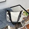 Large Capacity Nylon Canvas Bag Women's New Fashion Shoulder Bag Versatile Broadband Messenger Pillow Bag Storage