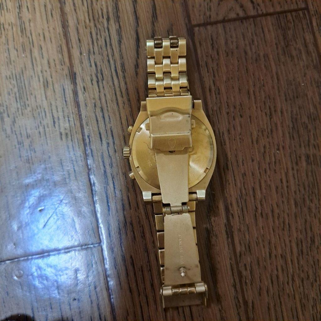 Used Watch NIXON Quartz Watch