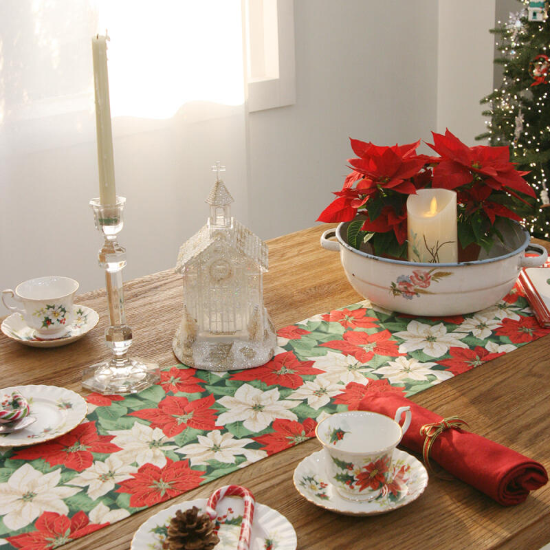 Poinsettia Table Runner for 6 220cm (for 6 people)