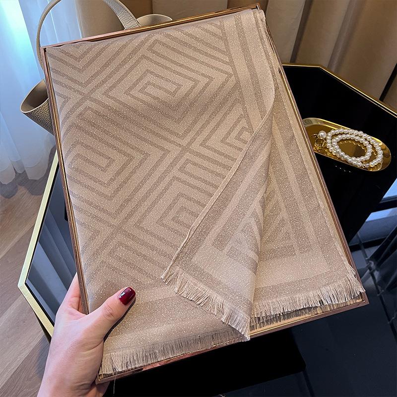 Wiosenny szal z imitacji jedwabiu Damski modny szal Wysokiej klasy elegancki szal Bawełna tencel Wszechstronny jedwabny szal