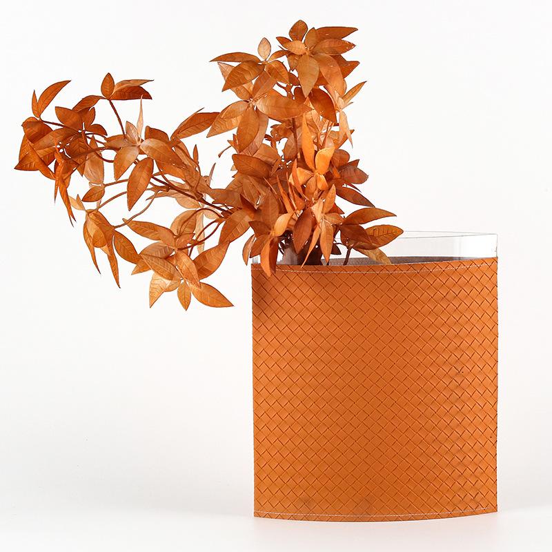 

Легкая роскошная плетеная кожаная плоская цветочная утварь, гостиная, столешница для спальни, украшение в виде стеклянной вазы для гостиничного номера woven flat flower ware, low M101852