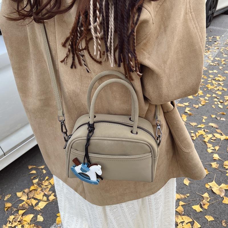 2025 New Fashion Trend Women's Small Square Bag Shoulder Bag Boston Small Bag Exquisite and Cute