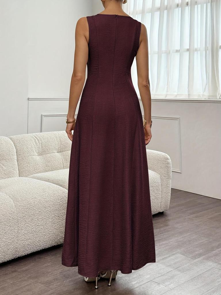 2026 Summer Elegant Women's Sleeveless Pleated Long Dress