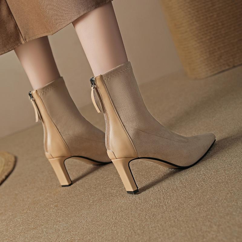 

Французские женские короткие сапоги на высоком каблуке, толстый каблук, новые осенне-зимние 2025, остроносые, на задней молнии, из эластичной замши, тонкие сапоги, универсальные 40