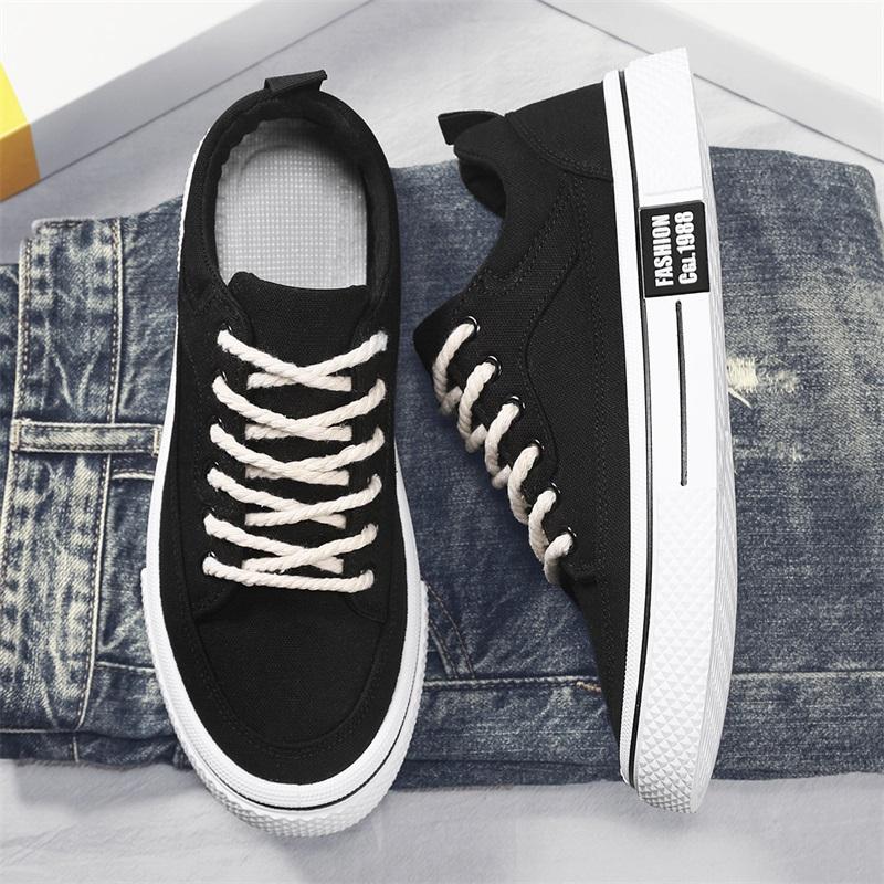 New Men's Classic Four Seasons Fashion Low Top Canvas Skateboarding Shoes Comfortable Soft Sole Sneakers