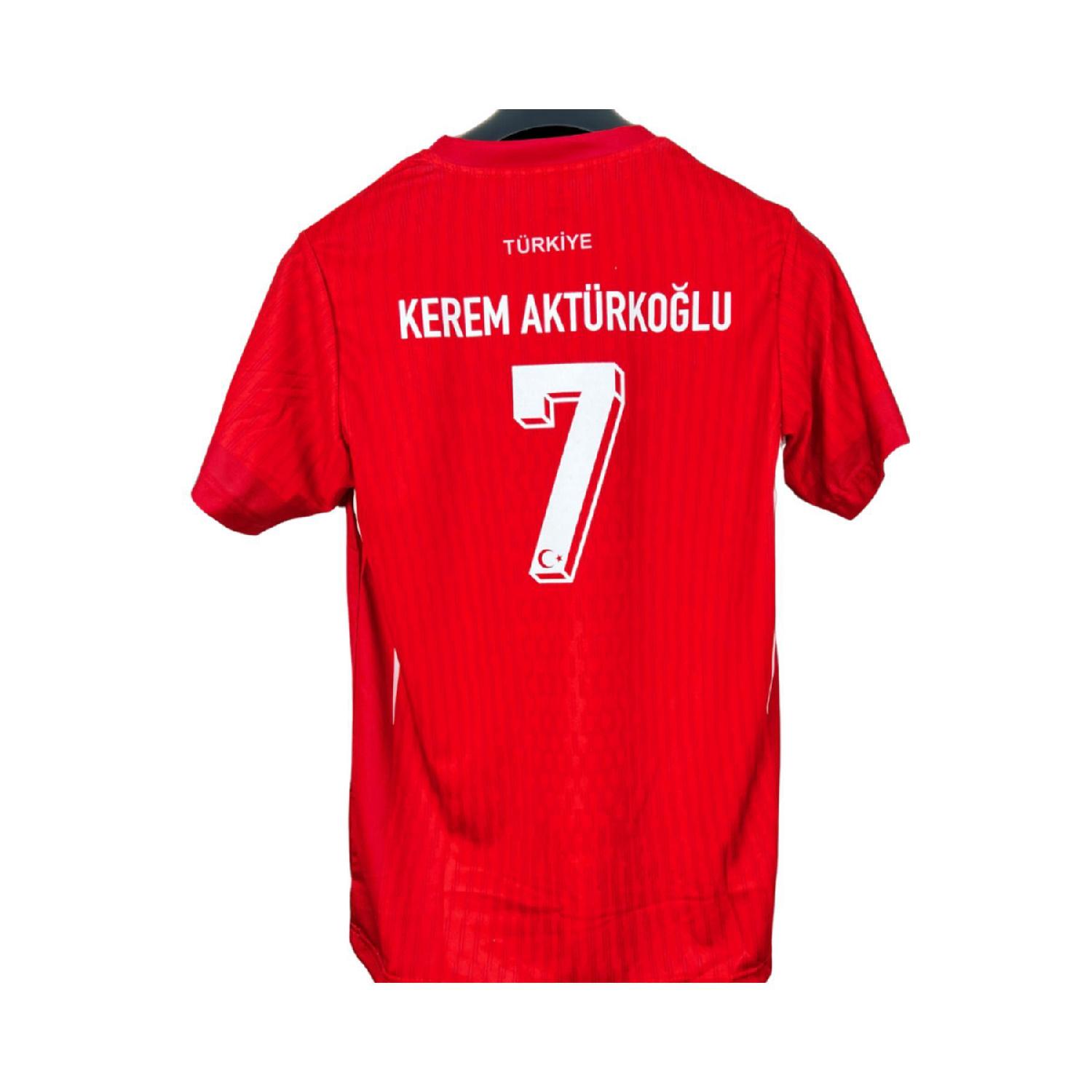 

Kerem Aktrkolu Trkiye Euro2024 Red Adult Football Jersey S чистый