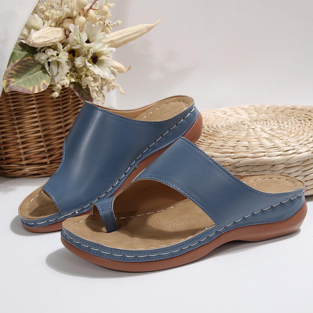 European and American Style Toe Casual Large Size Shoes Women Wear Slope Heel Flat Bottom Beach Cool Slippers Women Spot