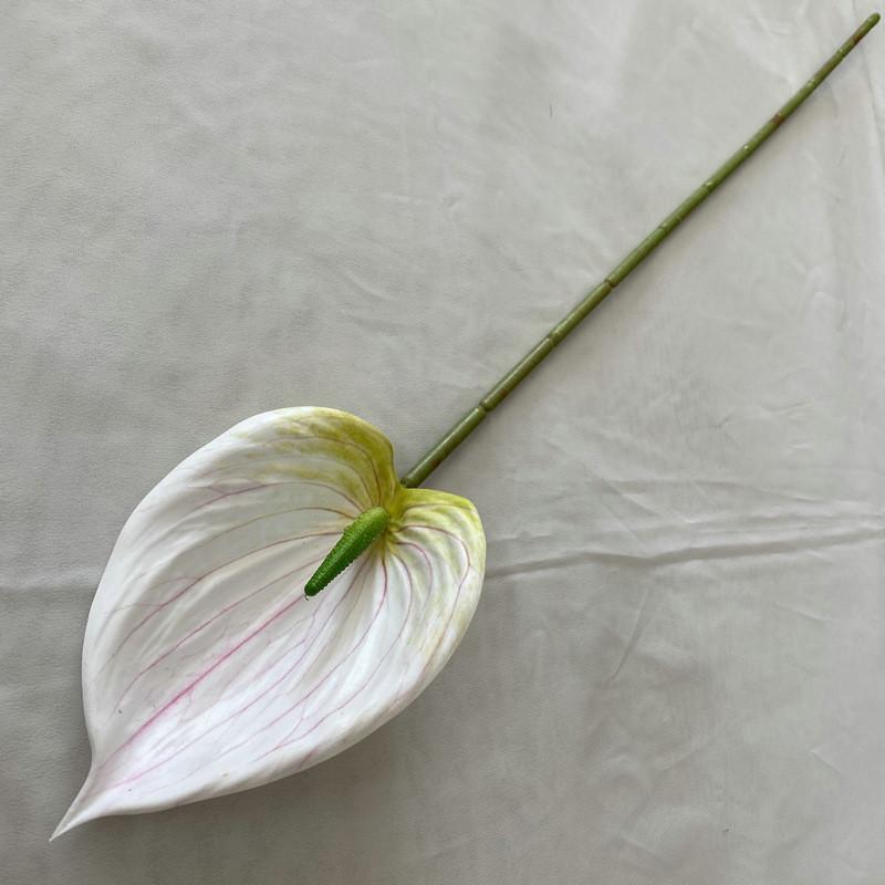 

Искусственное растение Антуриум с цветами Реалистичное Украшение для дома и офиса Реквизит для фотосъемки кремовый