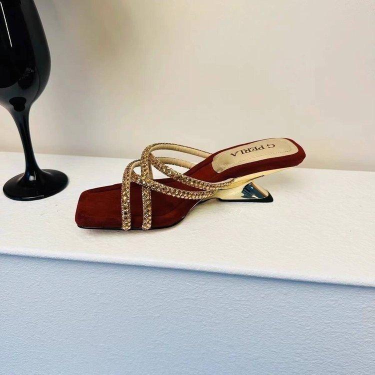 Rhinestone Word with Wedge Heel Slippers for Women To Wear In the Summer of 2024, New Fashion Temperament Square Head High Heel Cool Slippers