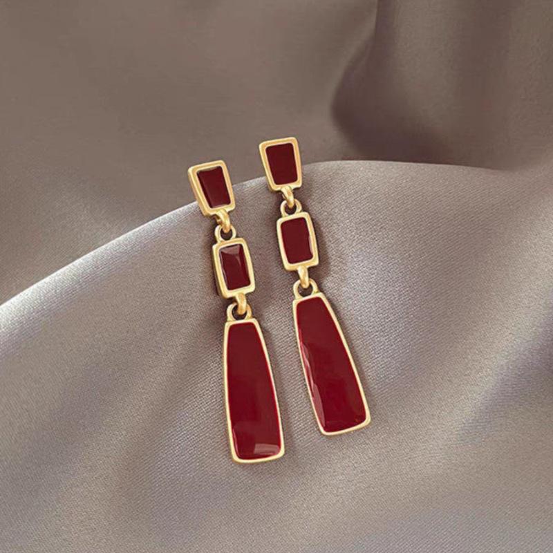 1 Pair of Fashionable and Simple Red Geometric Pendant Earrings, Suitable for Women's Daily Wear, Holiday Accessories and Gifts