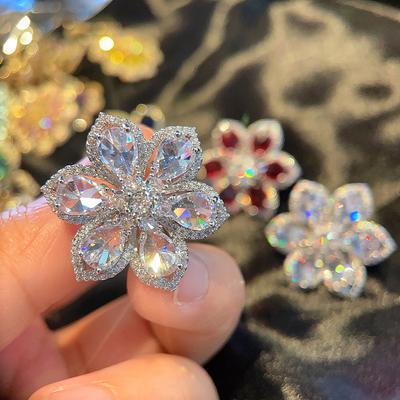 Camellia Stud Earrings Colored Zircon Atmospheric Temperament Three-Dimensional Flower Earrings Slightly Inlaid Zircon 18K Gold