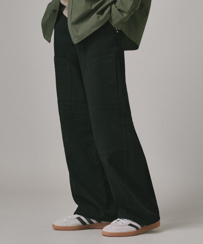 Beodeonteu Curved Cut Multi-Dart Wide Twill Pants [Black]