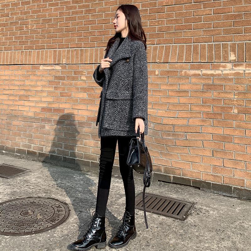 2025 Autumn/Winter Plaid Petite Woolen Coat - Mid-Length, Loose Fit for Women